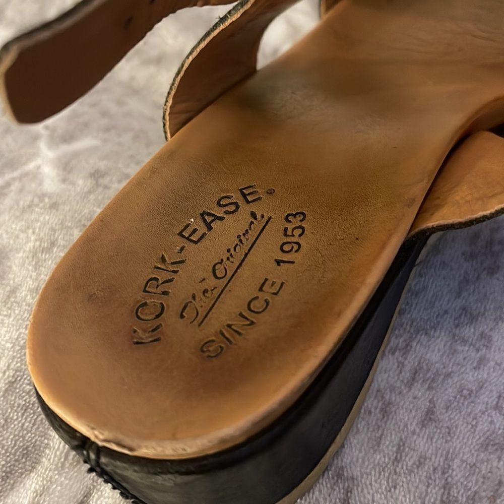 Kork ease black leather strap sandals wedge sz 11 - Picture 10 of 10